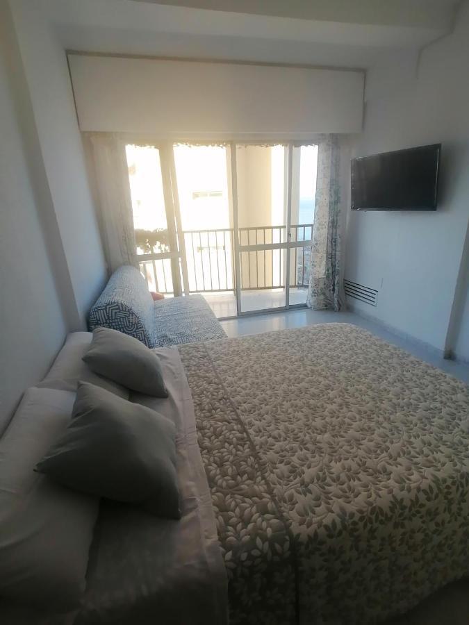 Lovely Apartment In Front Of The Beach. ฟูเอนฮิโรลา ภายนอก รูปภาพ